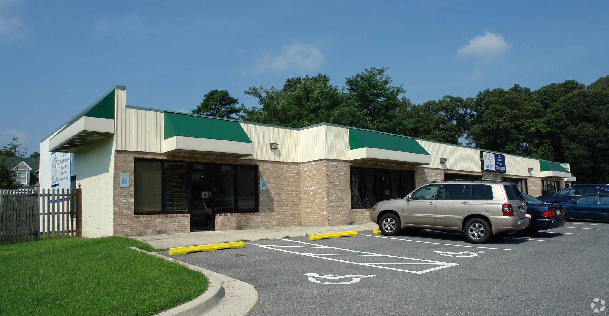 6 S Ritchie Hwy Pasadena, MD 21122 Retail Property for Lease on