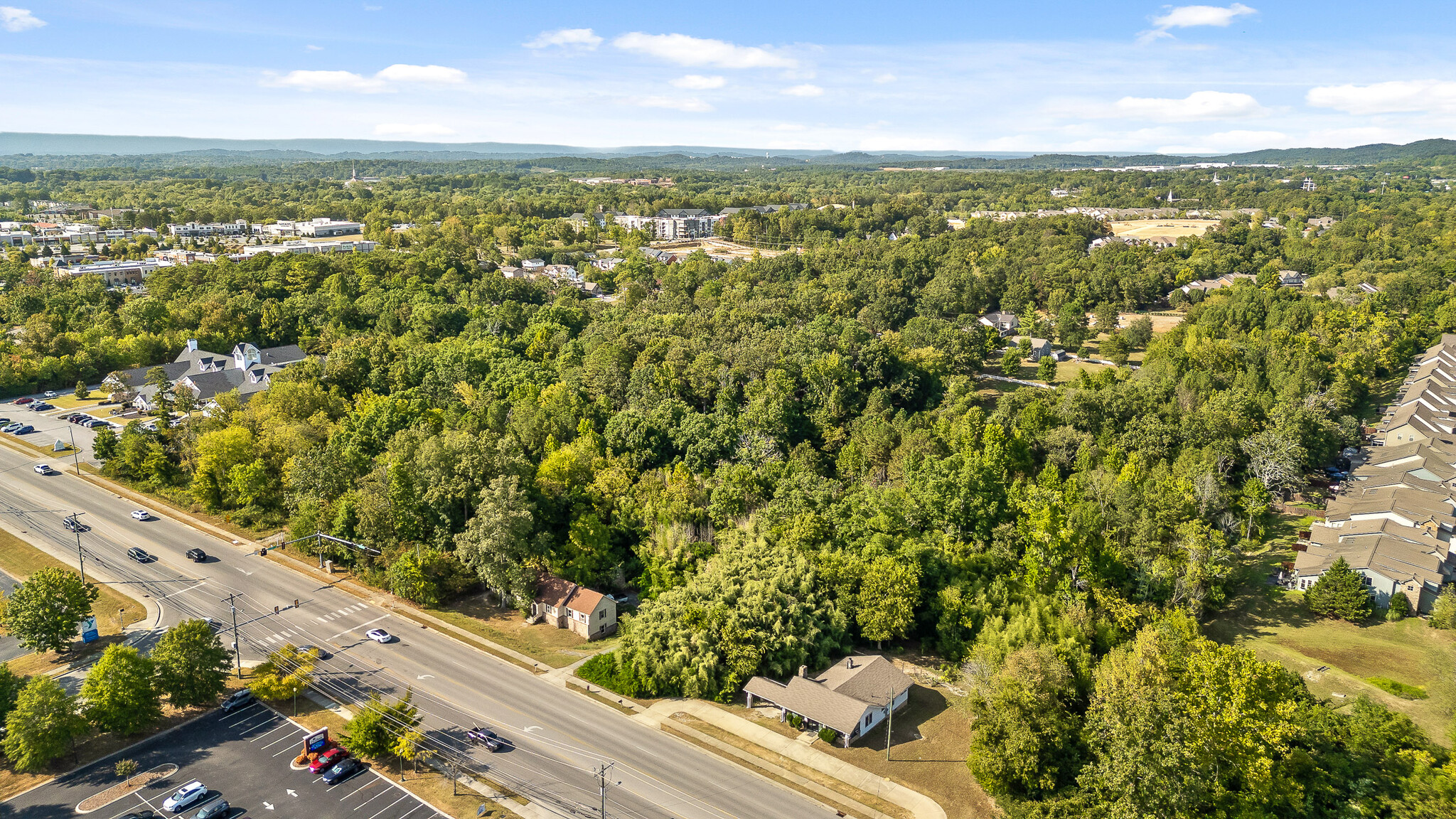 7445 Shallowford Rd, Chattanooga, TN for Sale