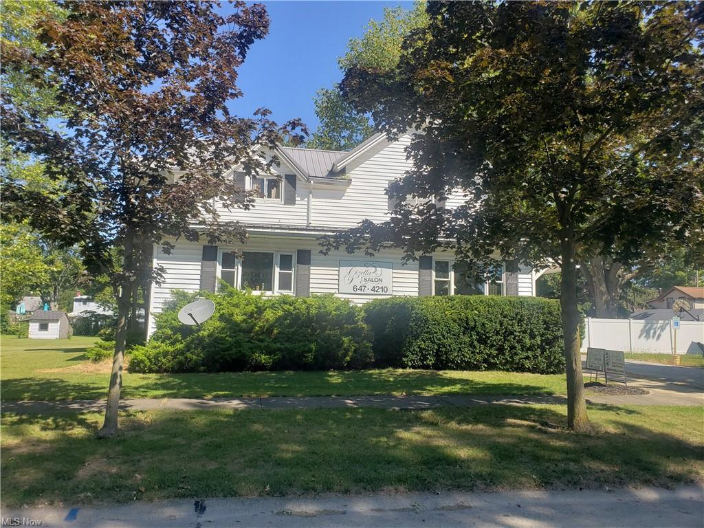 112 Vine St, Wellington, OH for Sale