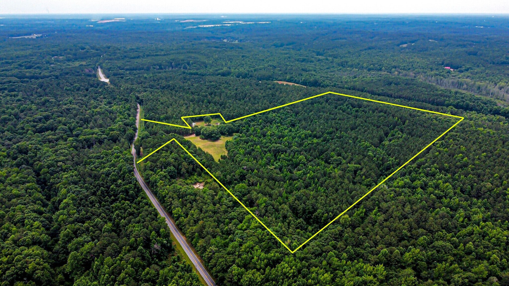 8990 Rivertown Rd, Fairburn, GA for Sale