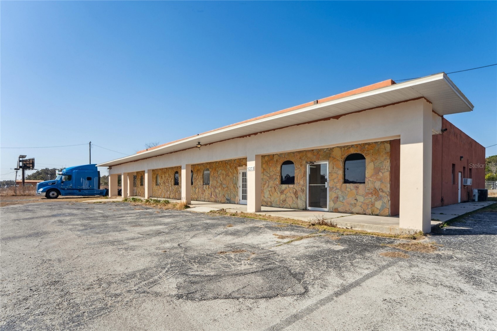 5273 Treiman Blvd, Dade City, FL for Sale