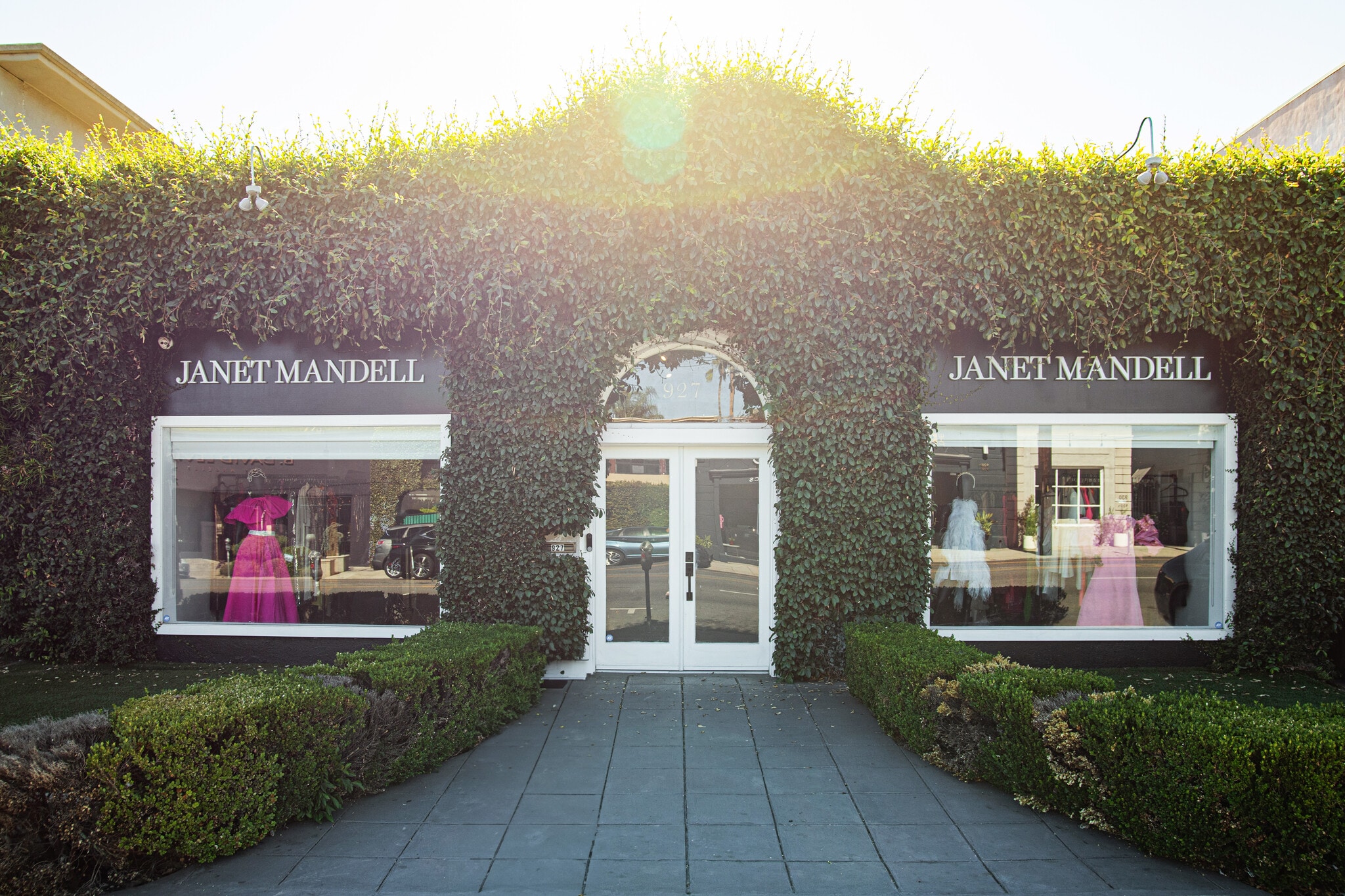 927 N La Cienega Blvd, Los Angeles, CA for Rent