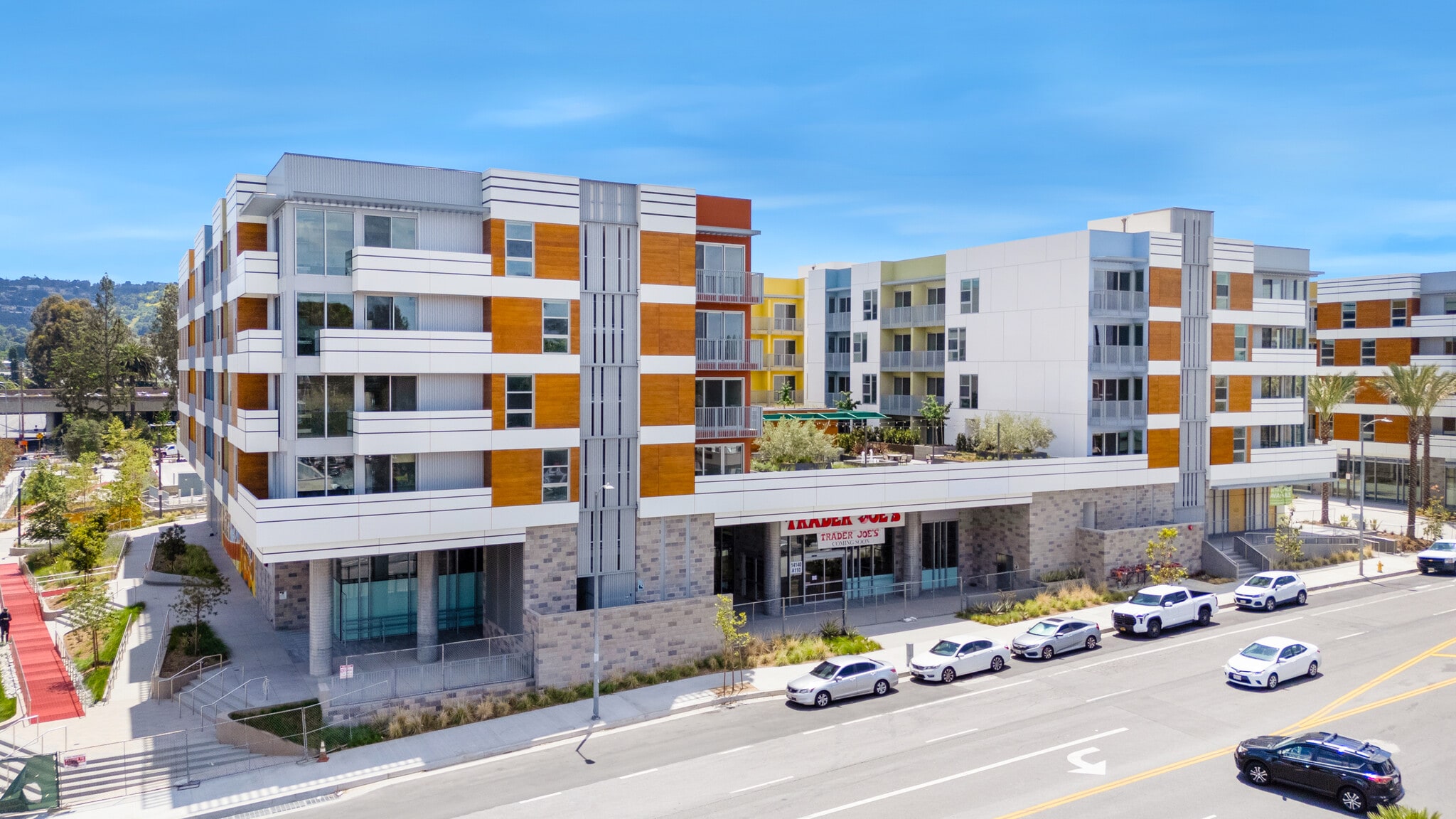 14150 Riverside Dr, Sherman Oaks, CA for Rent
