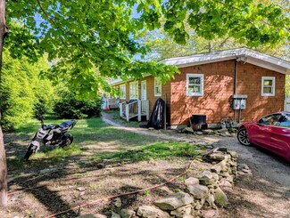 East Marion, NY Residential Income - 1600 Bay Ave