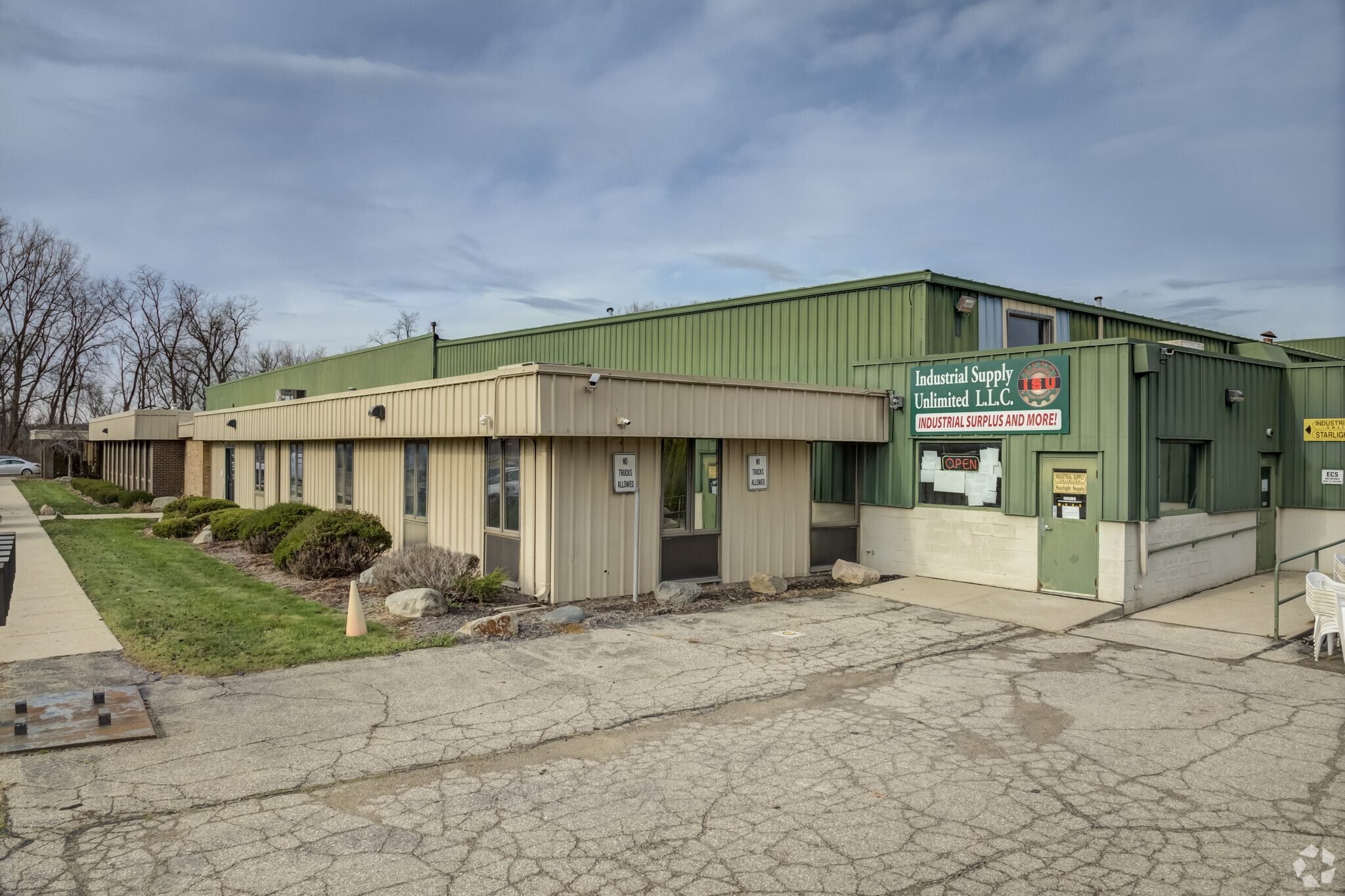 2440 W Highland Rd, Howell, MI for Rent