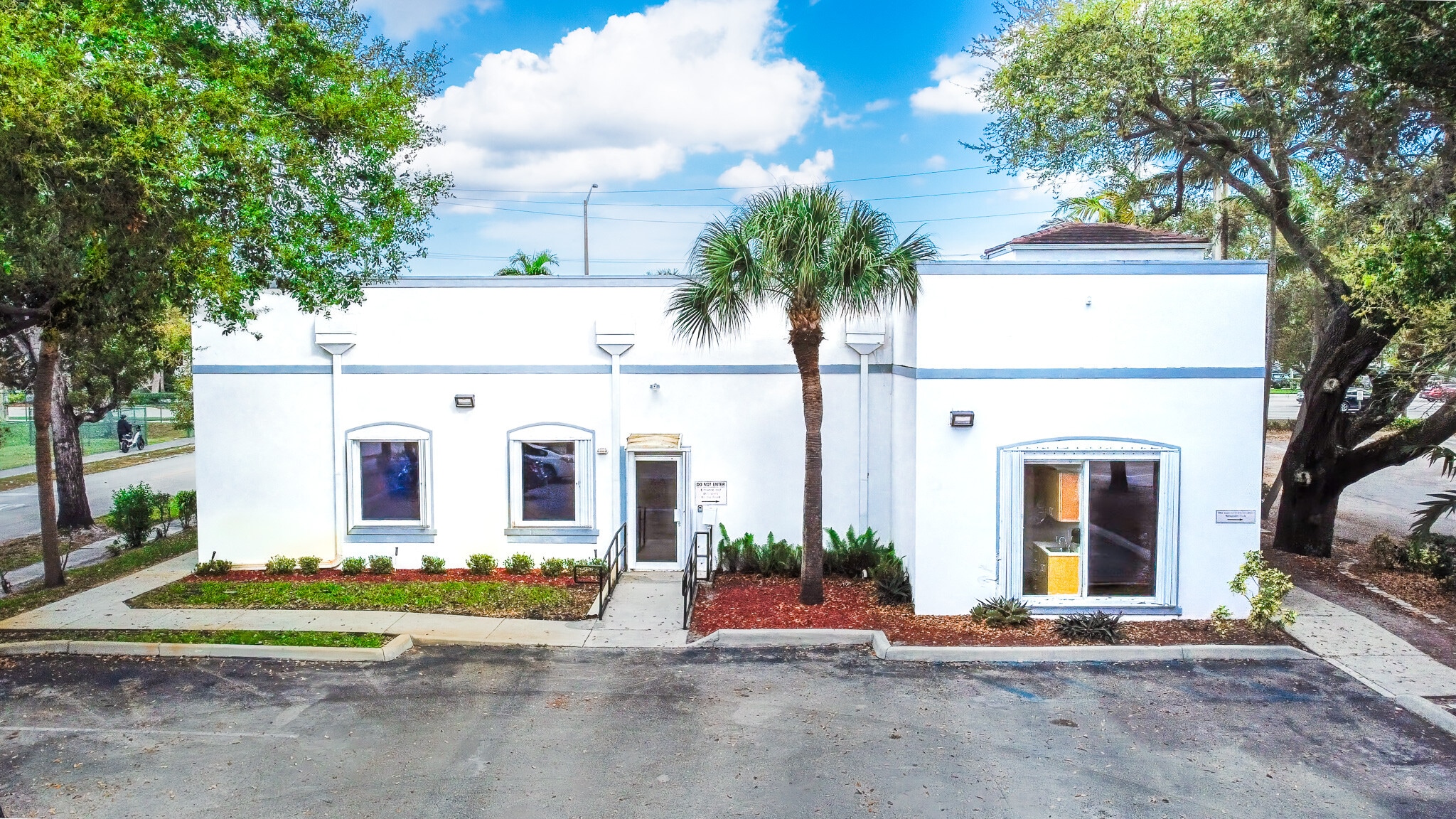 9009 Pines Blvd, Pembroke Pines, FL for Rent