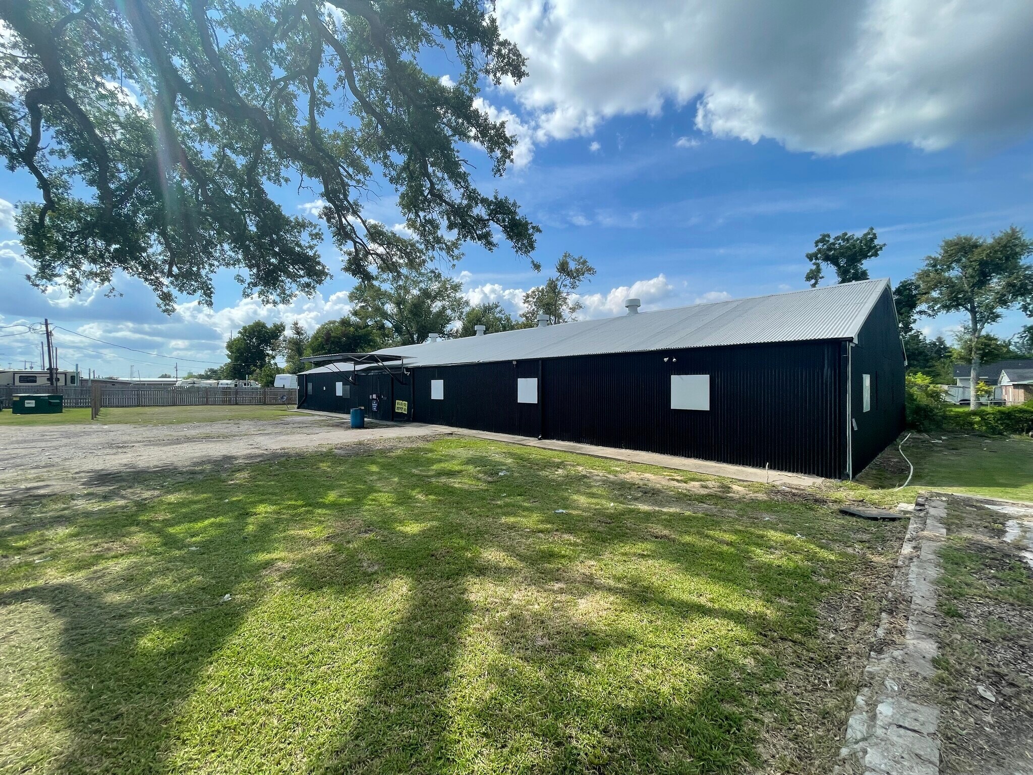 2331 1/2 Broad St, Lake Charles, LA for Rent