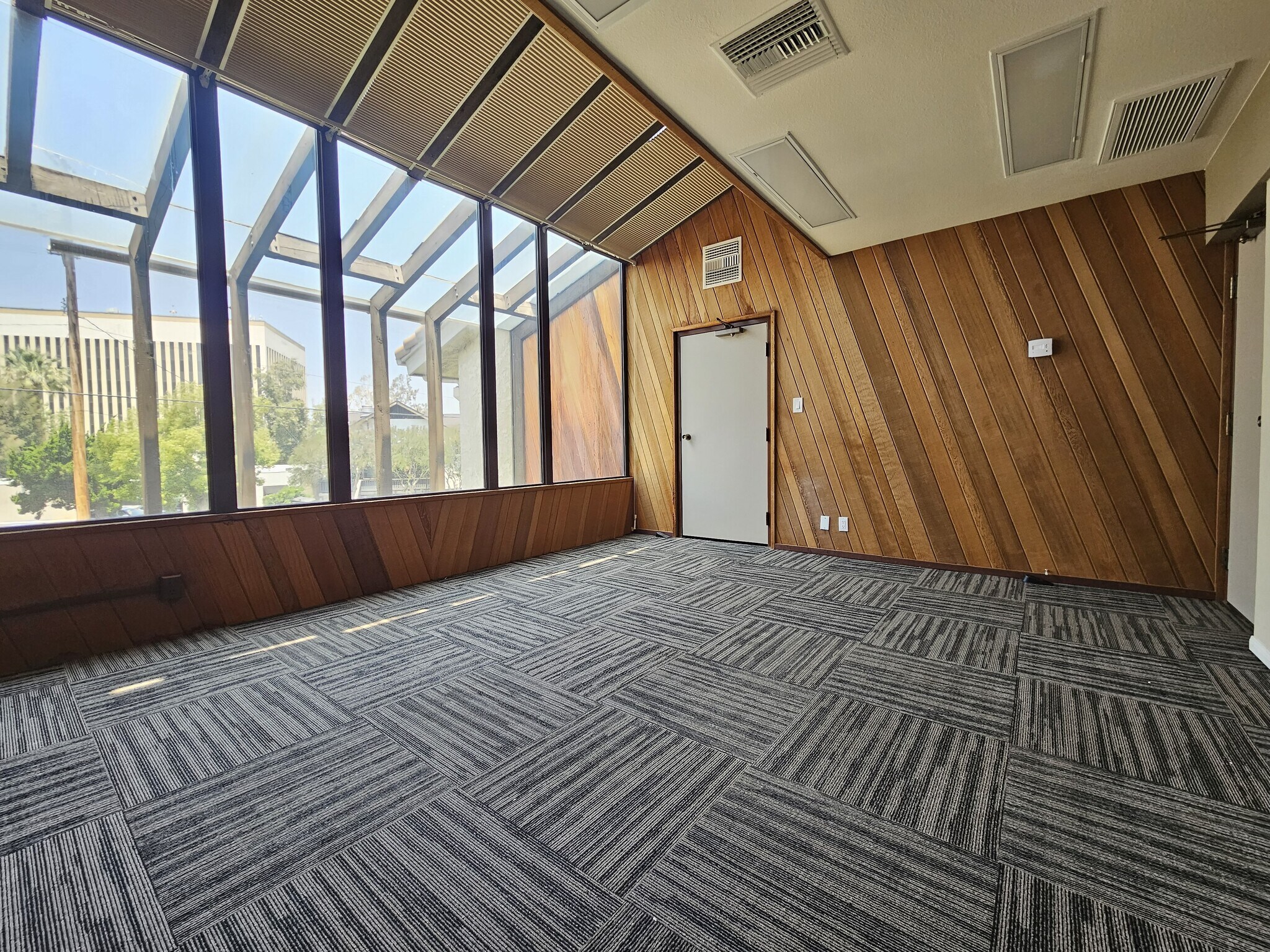 222 E Olive Ave, Redlands, CA for Rent