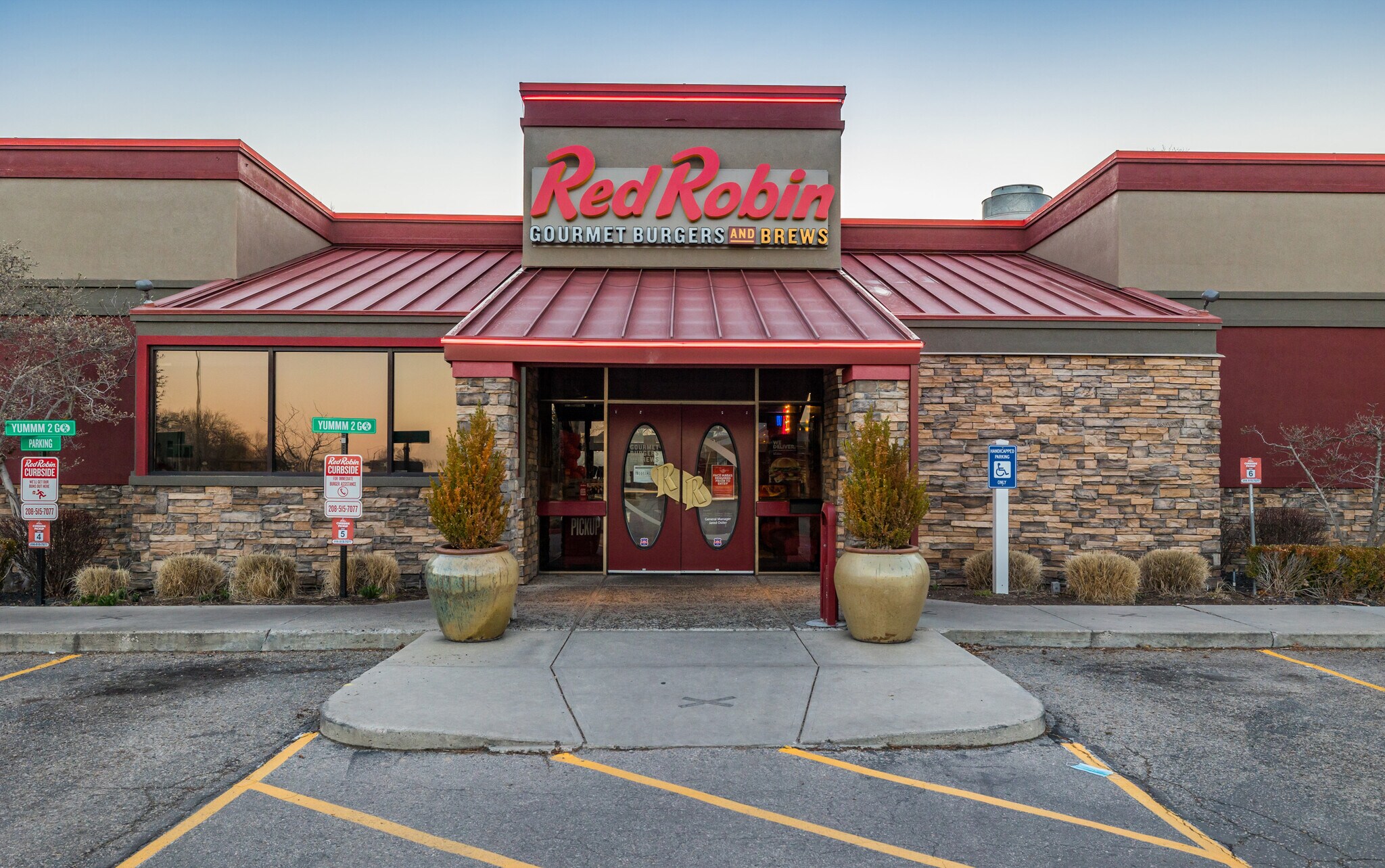 211 W Parkcenter Blvd, Boise, ID for Sale