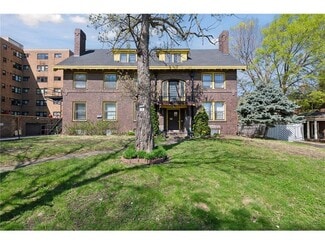 Minneapolis, MN Apartments - 2110 1st Ave S