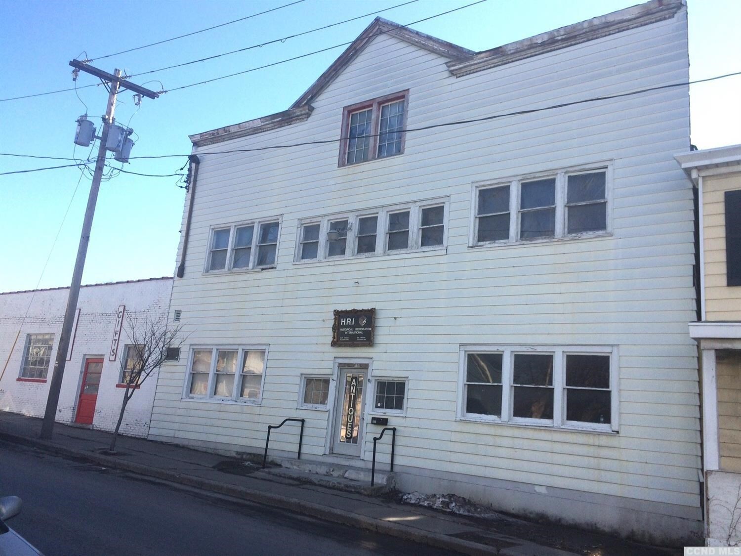 515 Columbia St, Hudson, NY for Sale