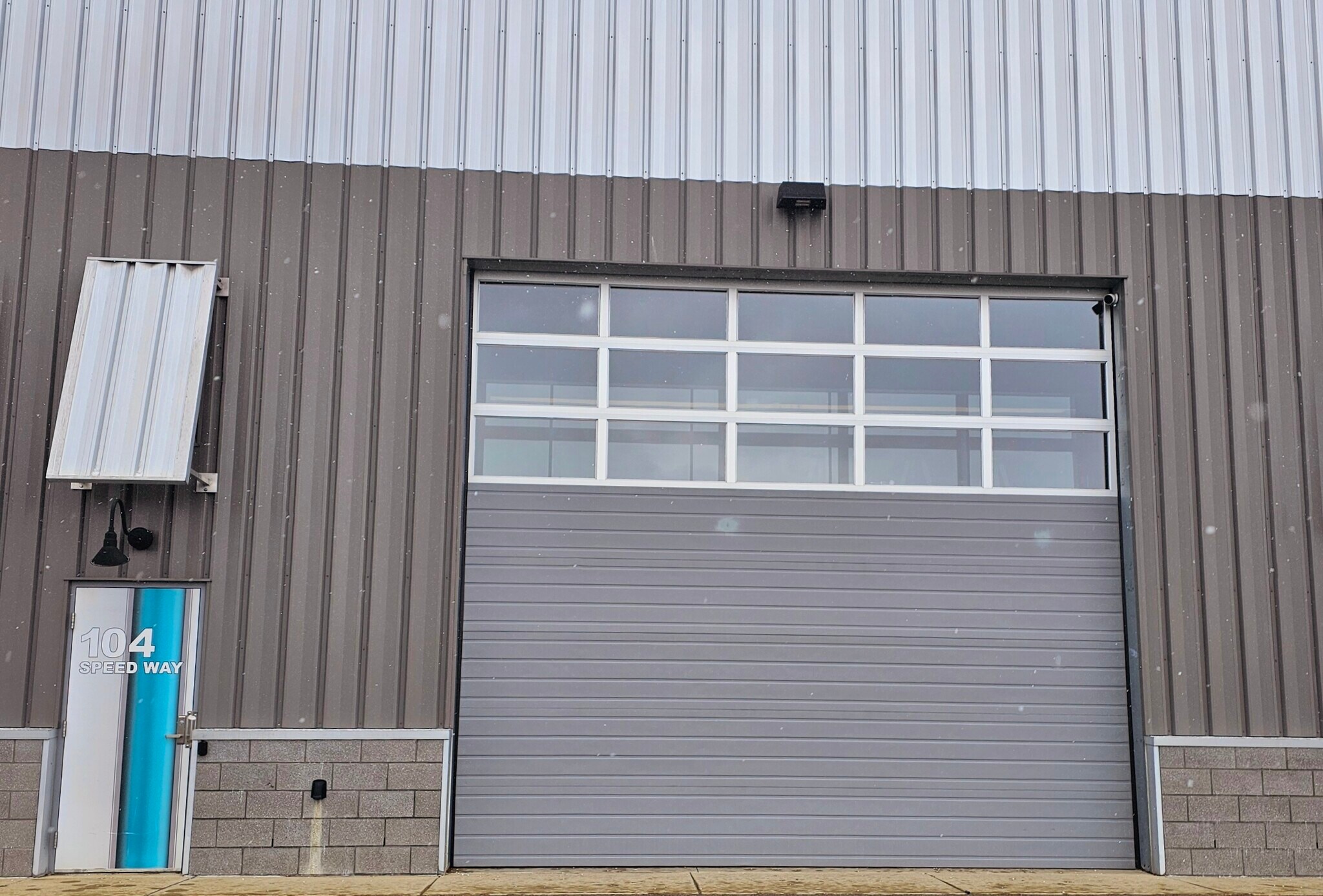 104 E Speed Way Pontiac, MI 48341 Specialty Property for Lease on