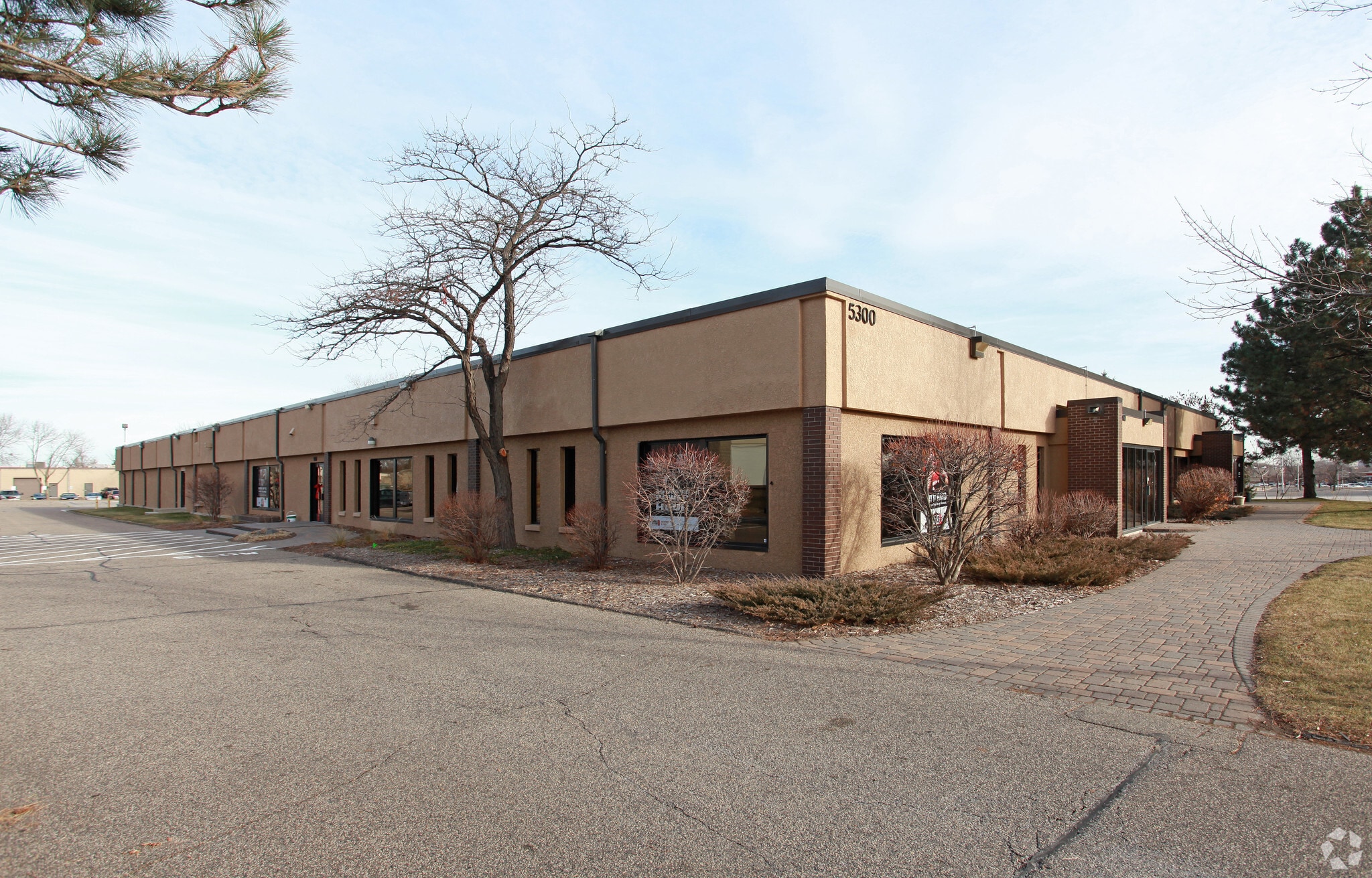 5300 Edina Industrial Blvd Edina, MN 55439 Flex Property for Sale on