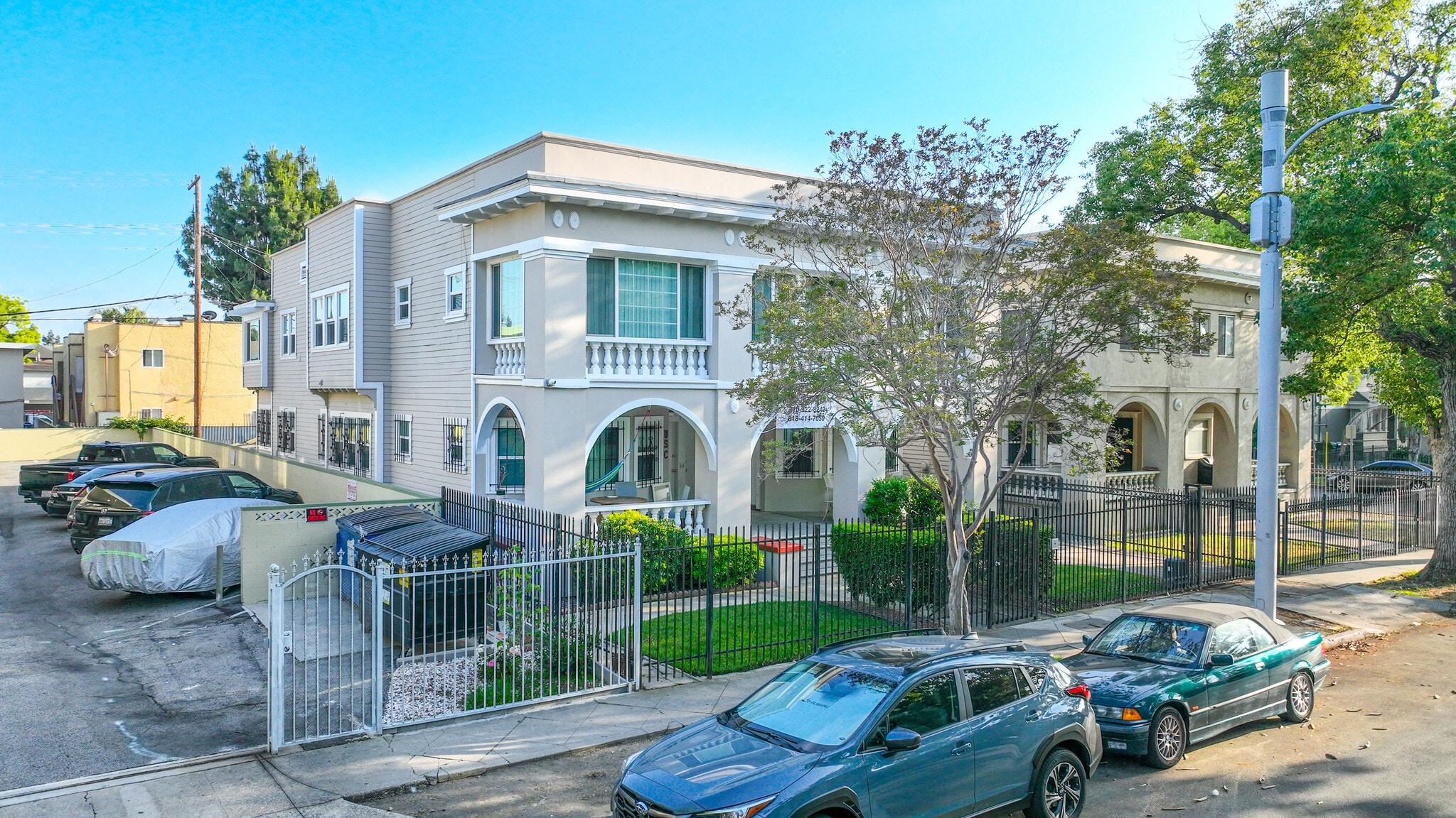 1220 W 27th St, Los Angeles, CA for Sale