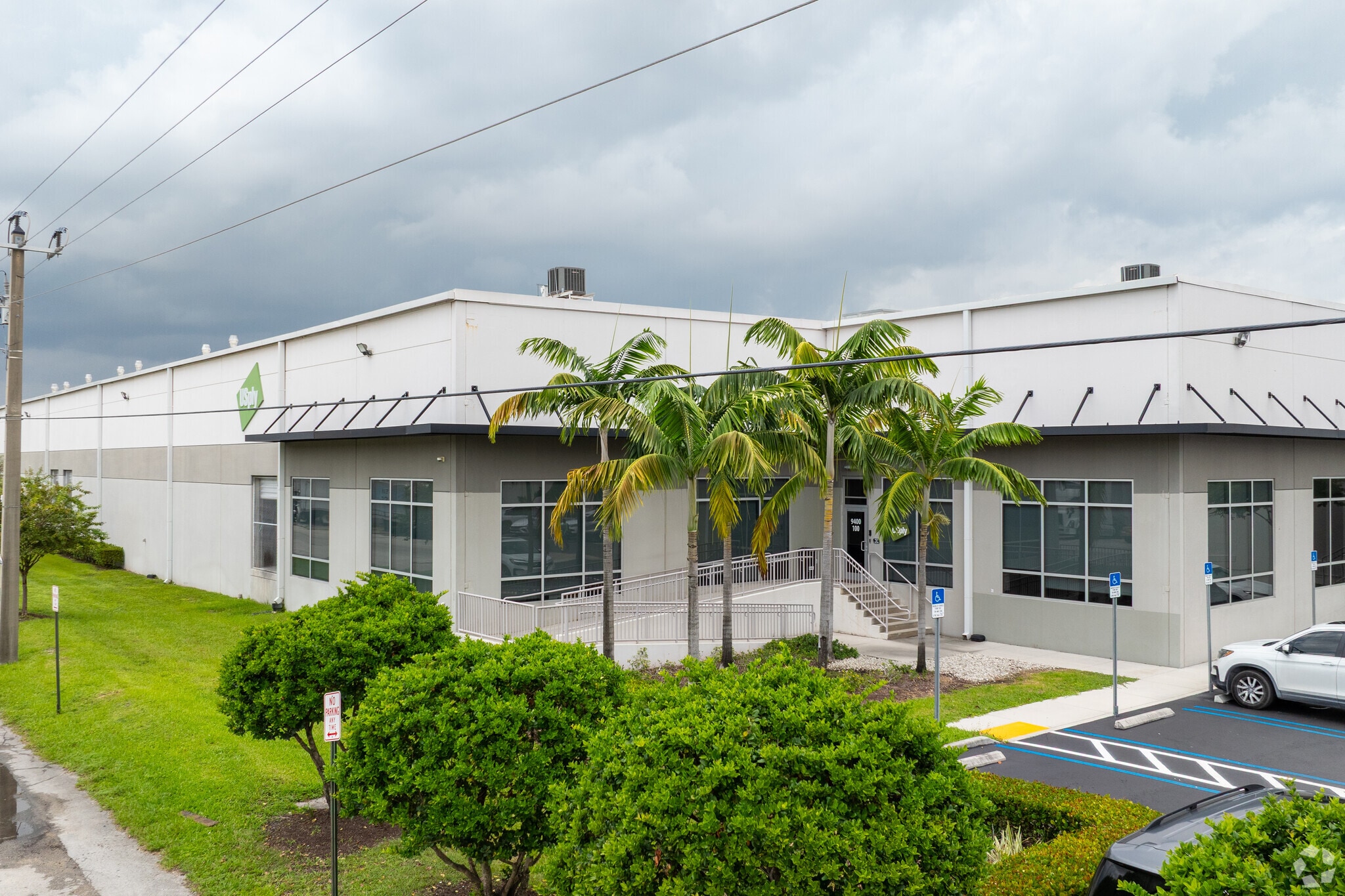 9400 NW 104th St, Medley, FL for Rent