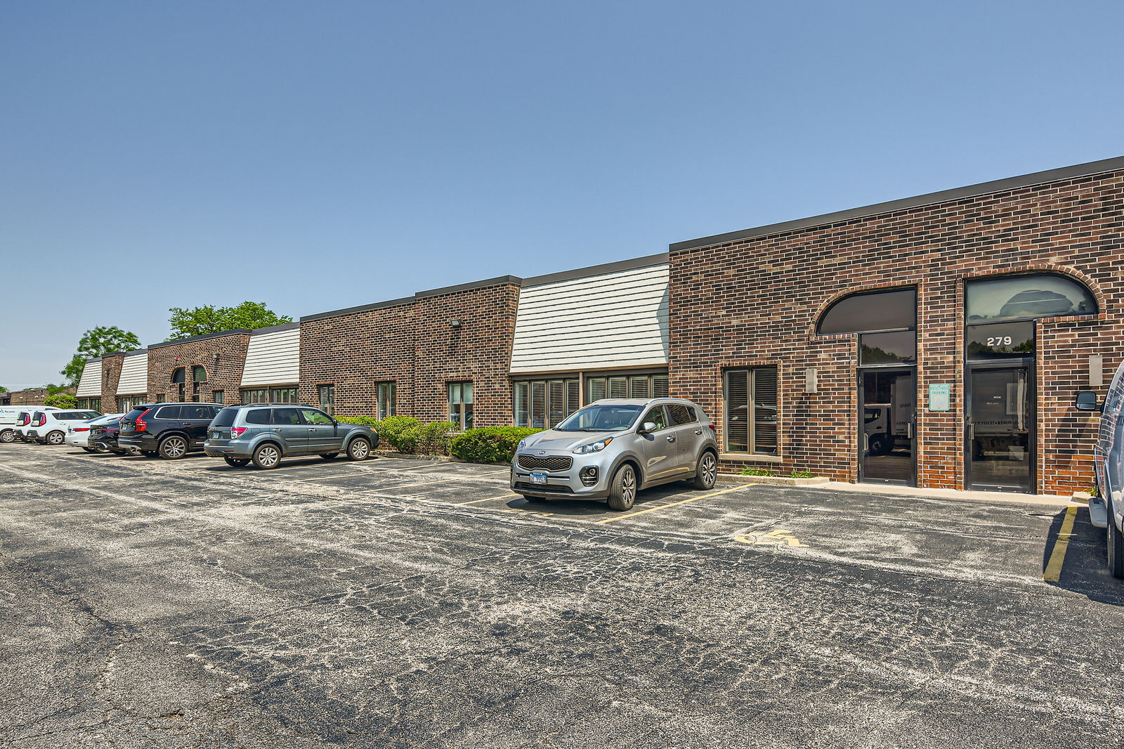 271-285 E Helen Rd, Palatine, IL for Rent
