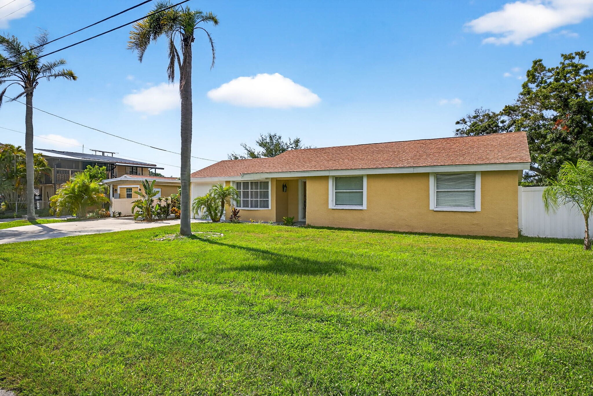 3225 W Shell Point Rd, Ruskin, FL for Sale