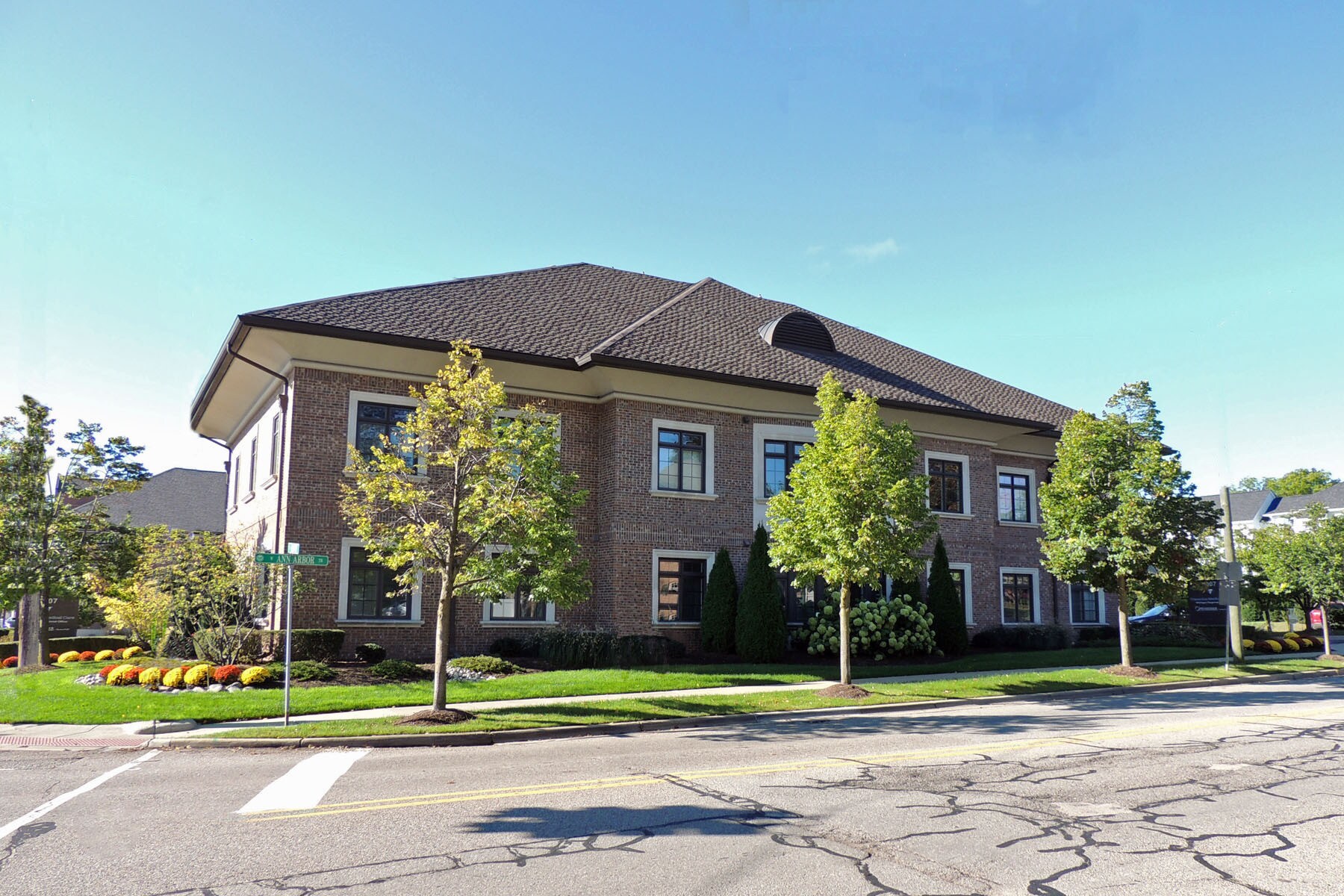 1007 W Ann Arbor Trl, Plymouth, MI for Rent