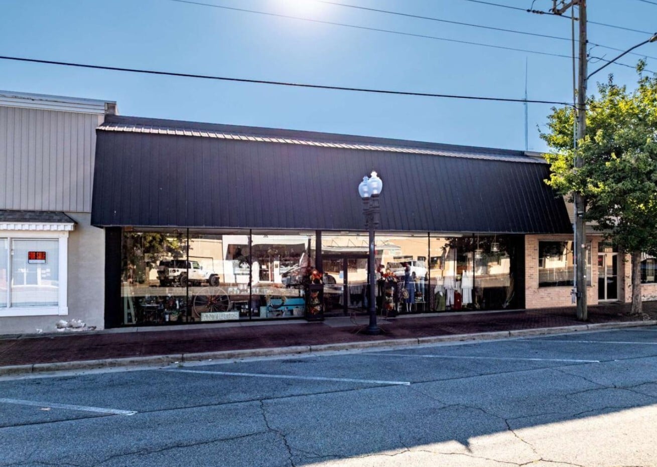 123 N Gordon St, Ashburn, GA for Sale