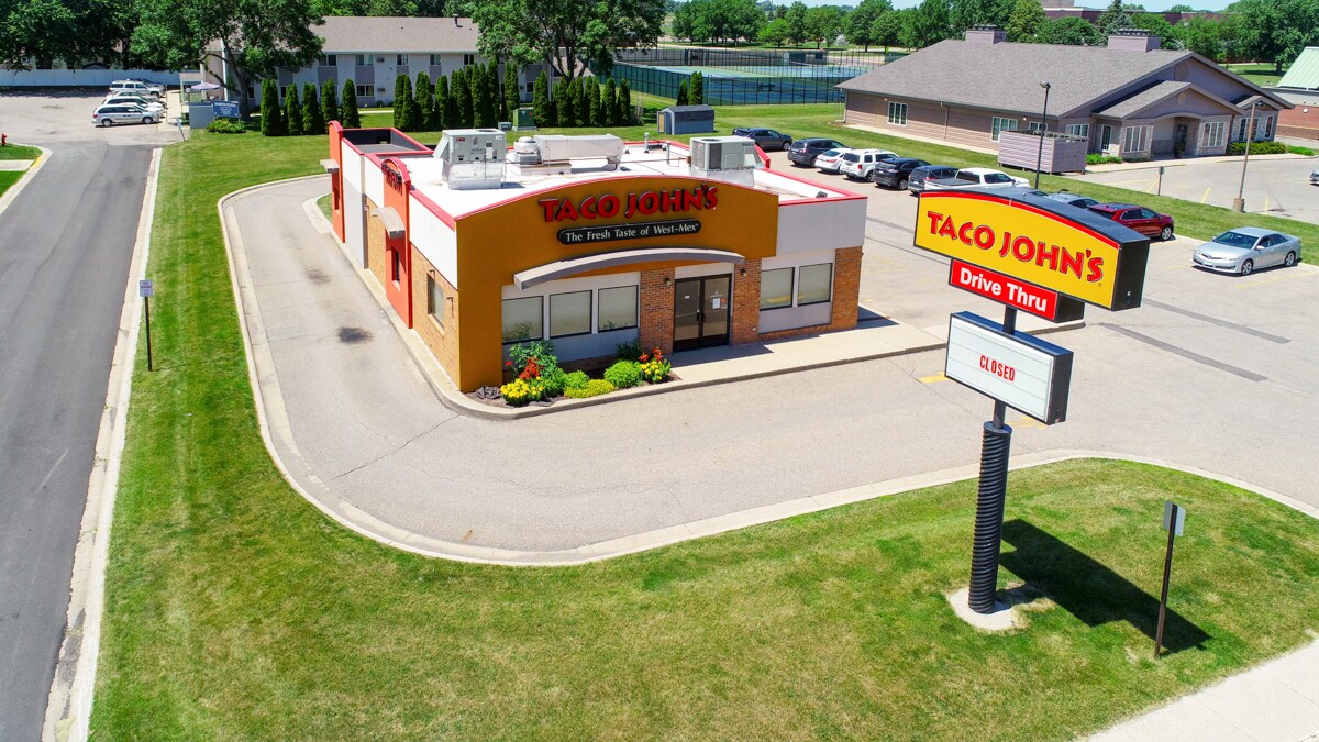 1401 State St N, Waseca, MN for Rent