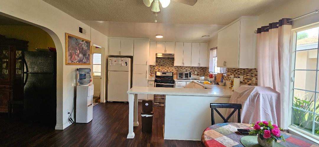 17441 Hiawatha St, Granada Hills, CA for Sale