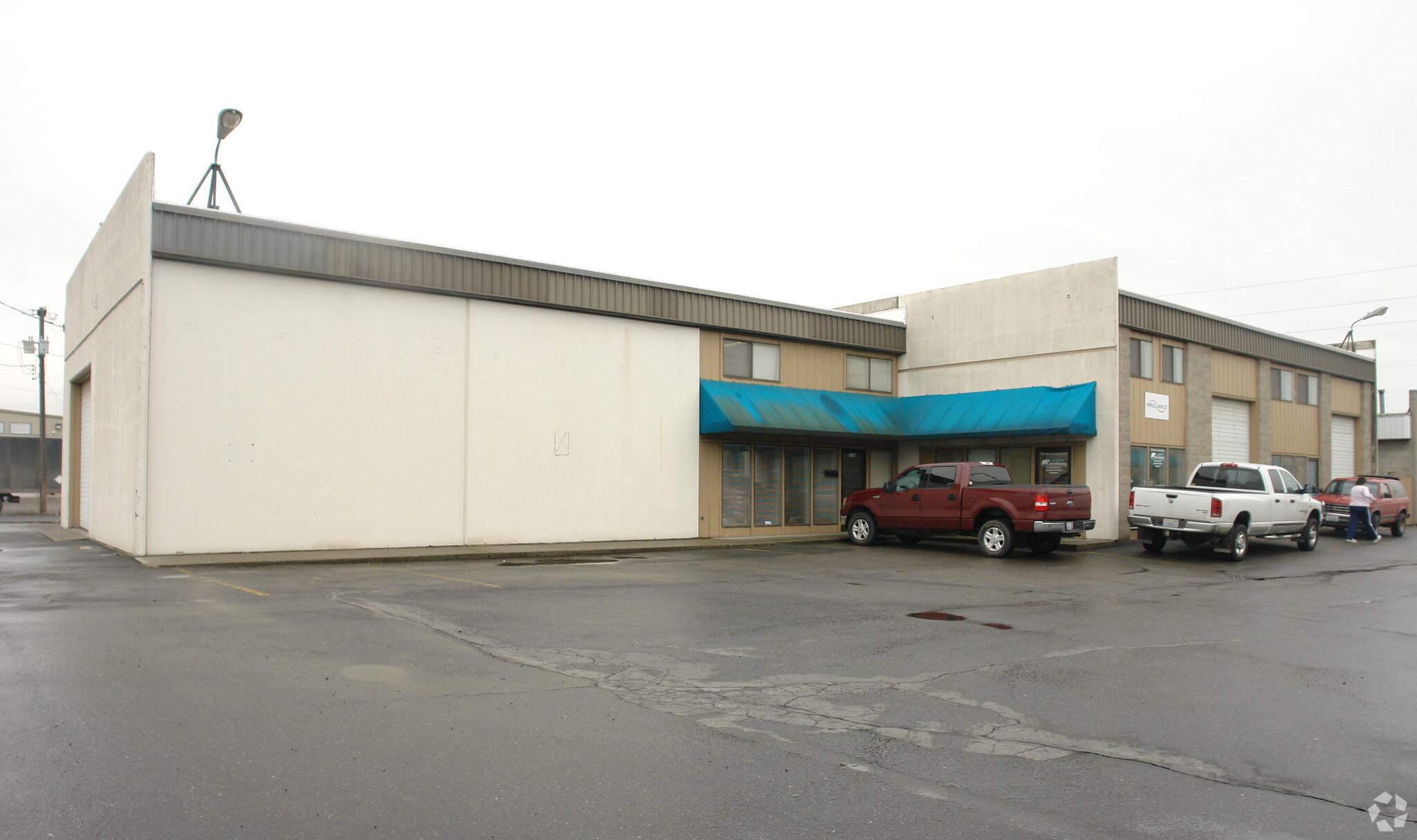 930-934 N Lake Rd, Spokane, WA for Rent