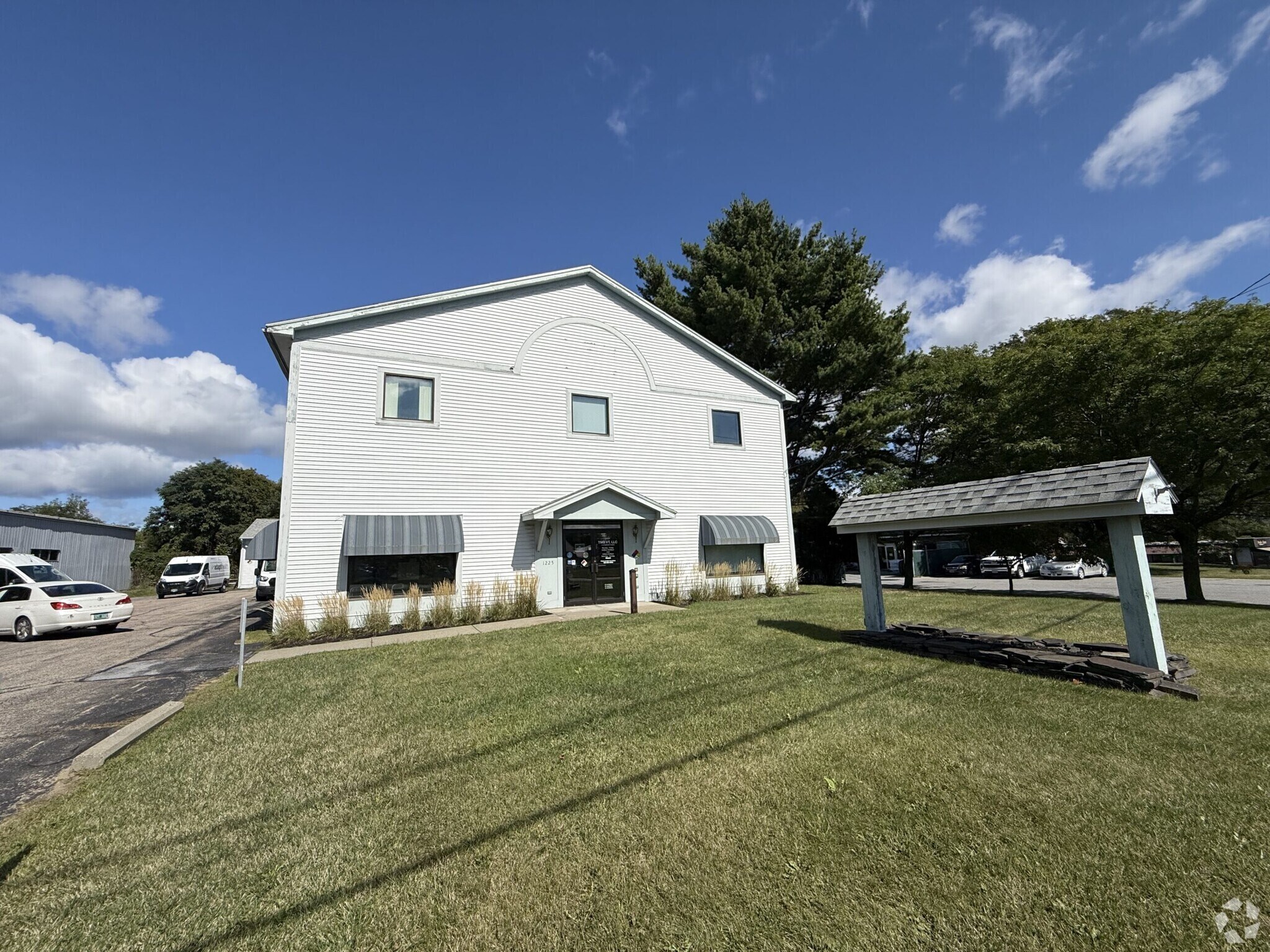 1225 Airport Pky, South Burlington, VT for Rent