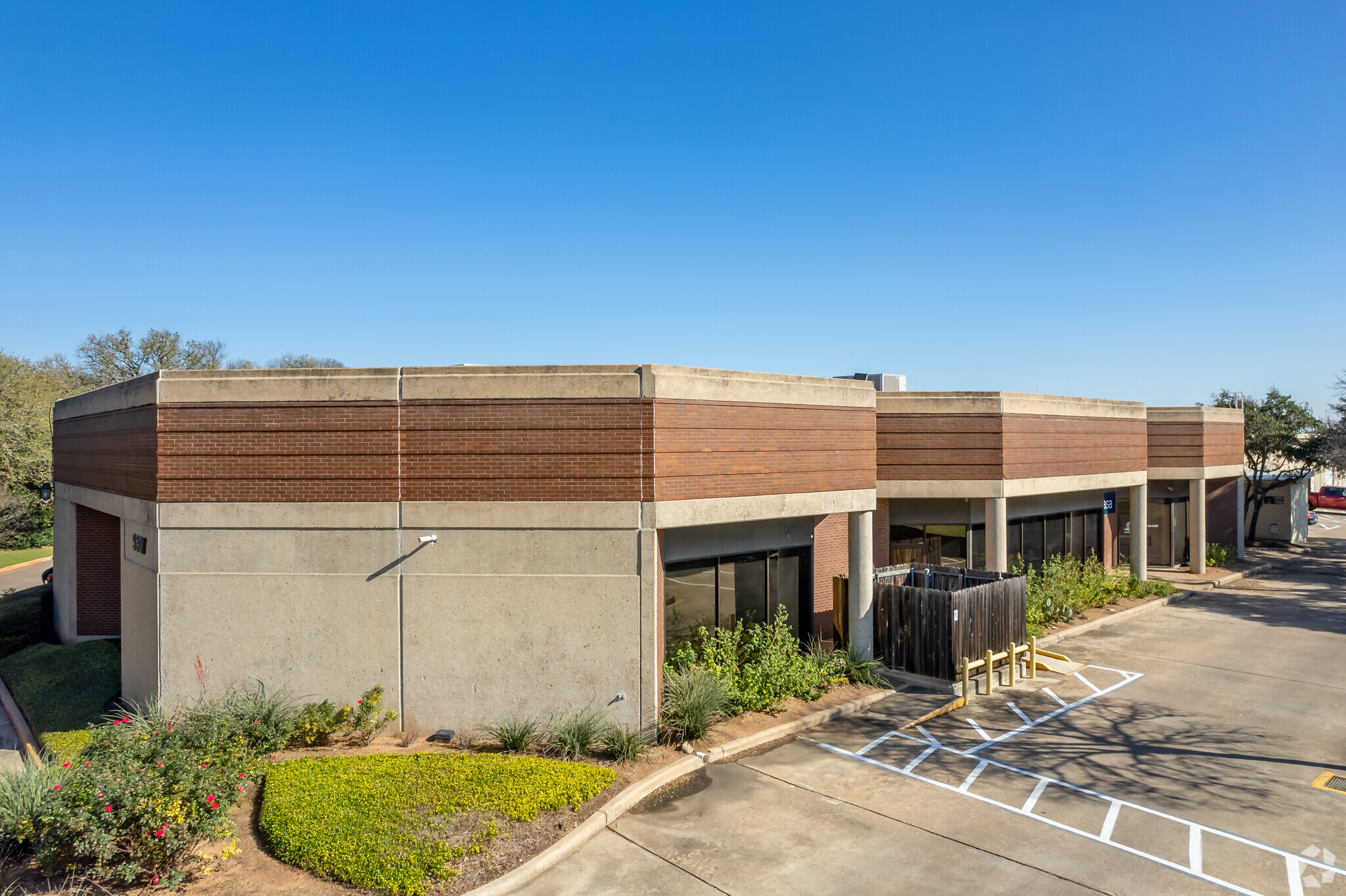 5307 Industrial Oaks Blvd, Austin, TX for Rent