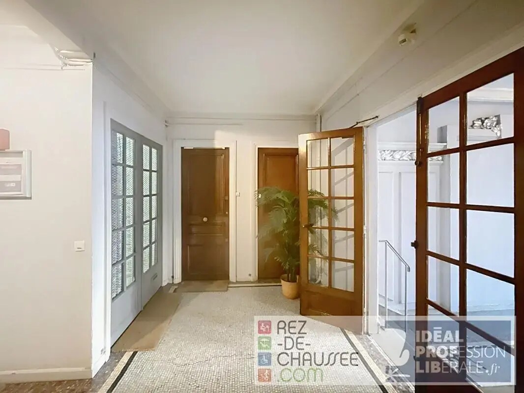 , Paris, PAR for Sale