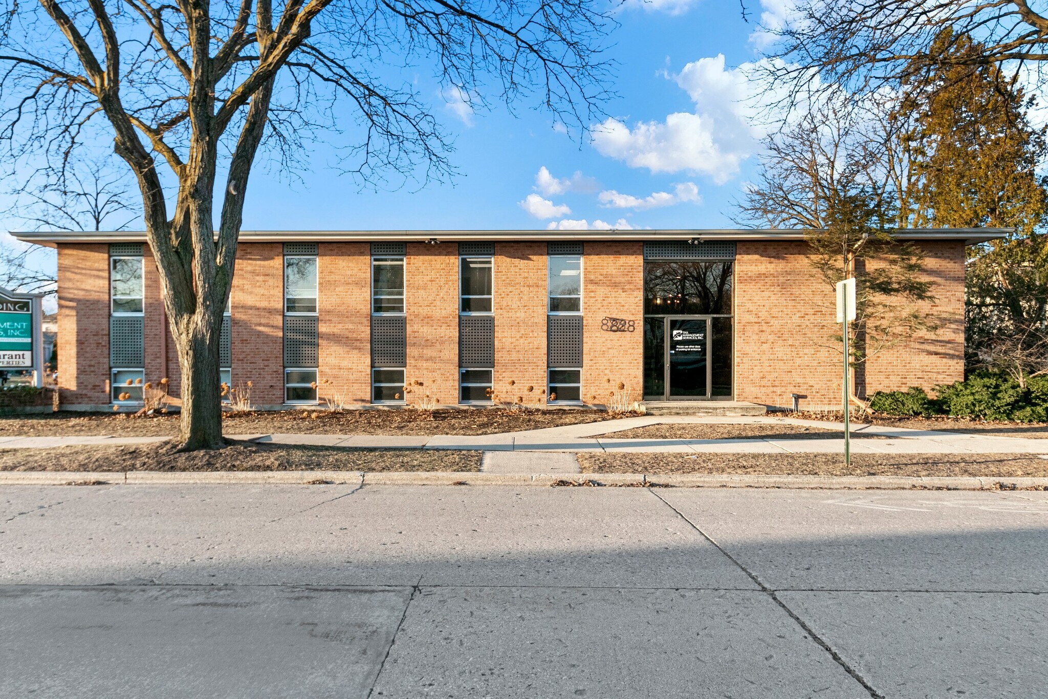 828 Cherry St, Green Bay, WI for Sale