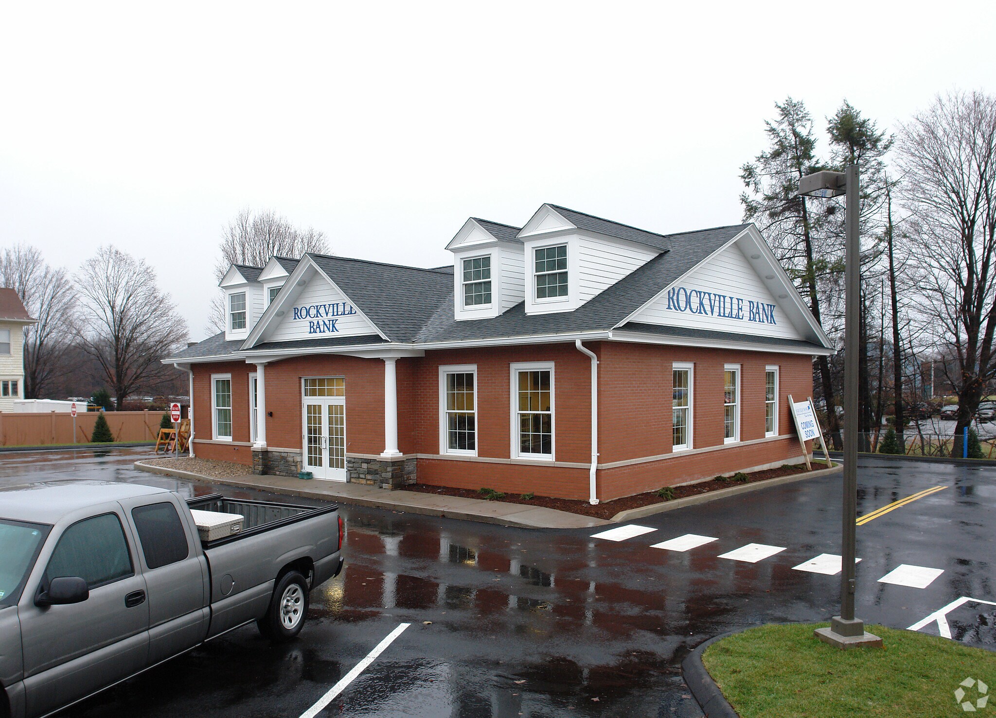 768 N Main St Manchester, CT 06042 Retail Property for Lease on