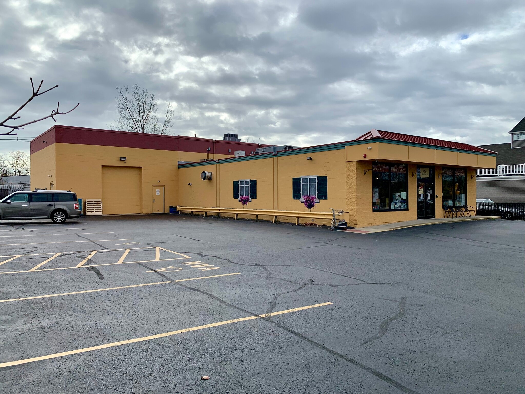 1 Bourbon St Peabody, MA 01960 Retail Property for Sale on