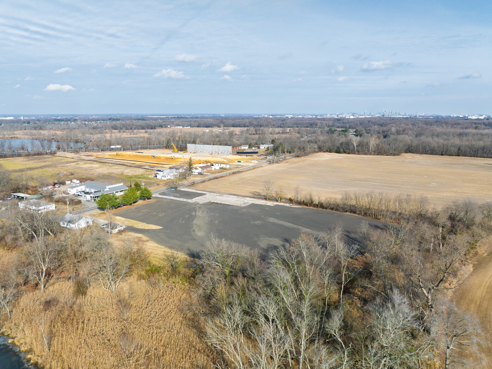 657 Swedesboro Rd, Gibbstown, NJ for Rent