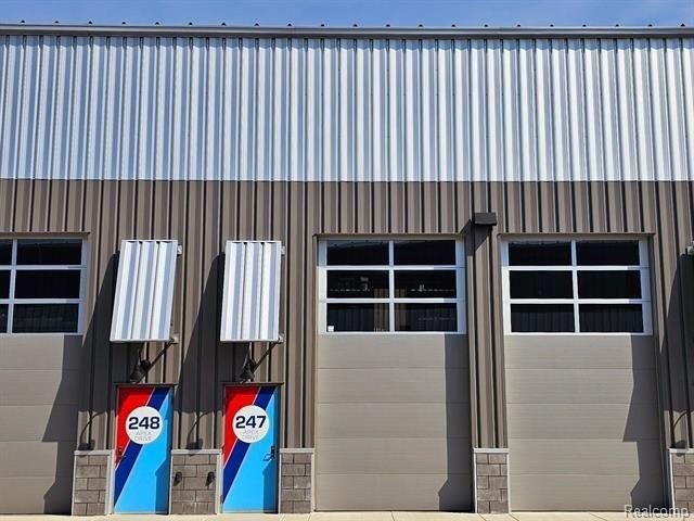 247 Apex Dr, Pontiac, MI for Sale