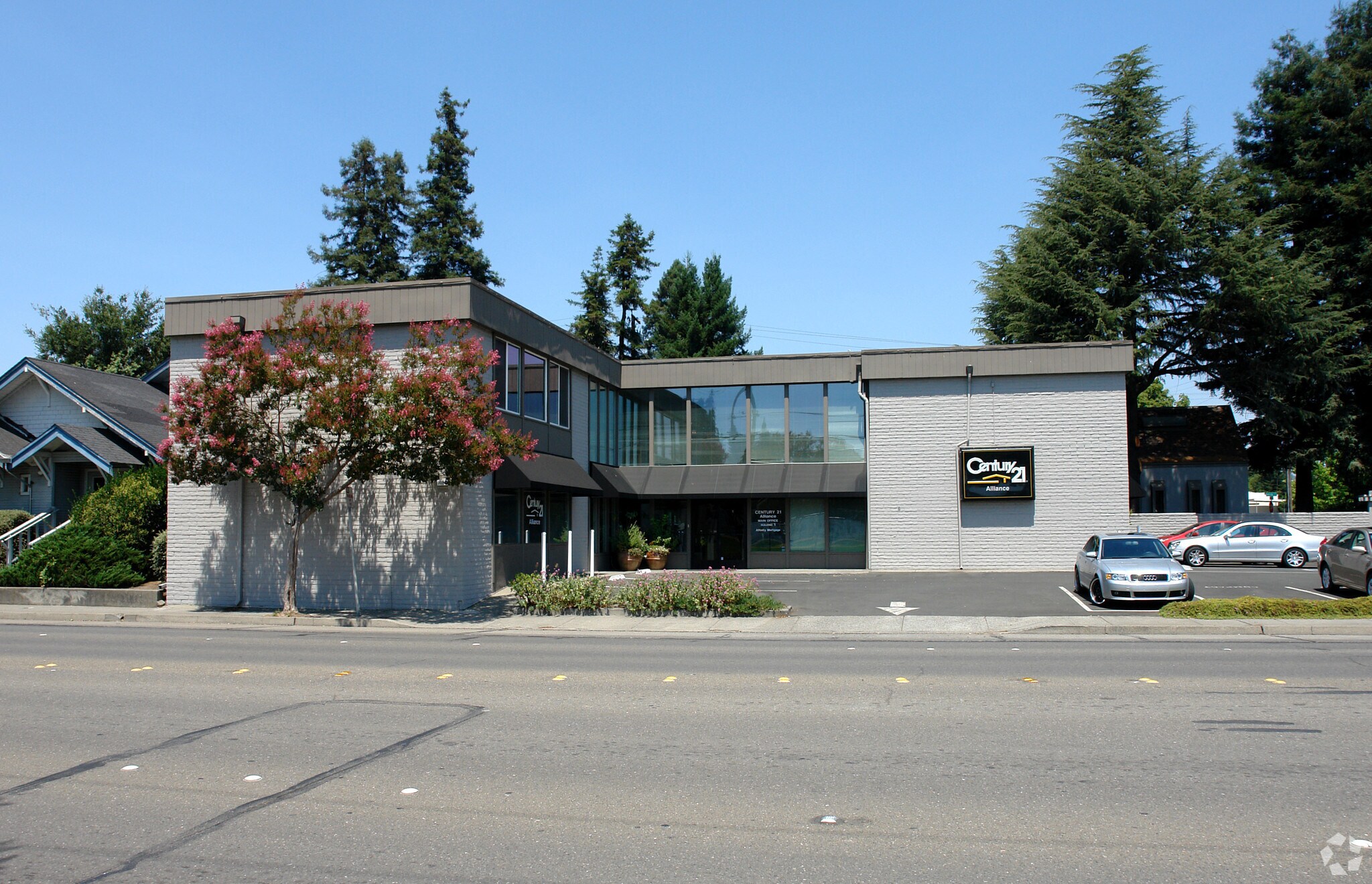 1057 College Ave, Santa Rosa, CA for Sale