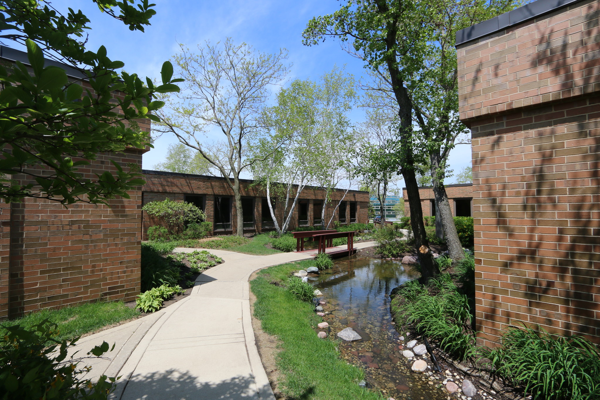 2201-2231 Lakeside Dr, Bannockburn, IL for Rent