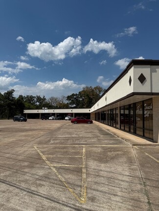 Clute, TX Retail - 716 W Plantation Dr