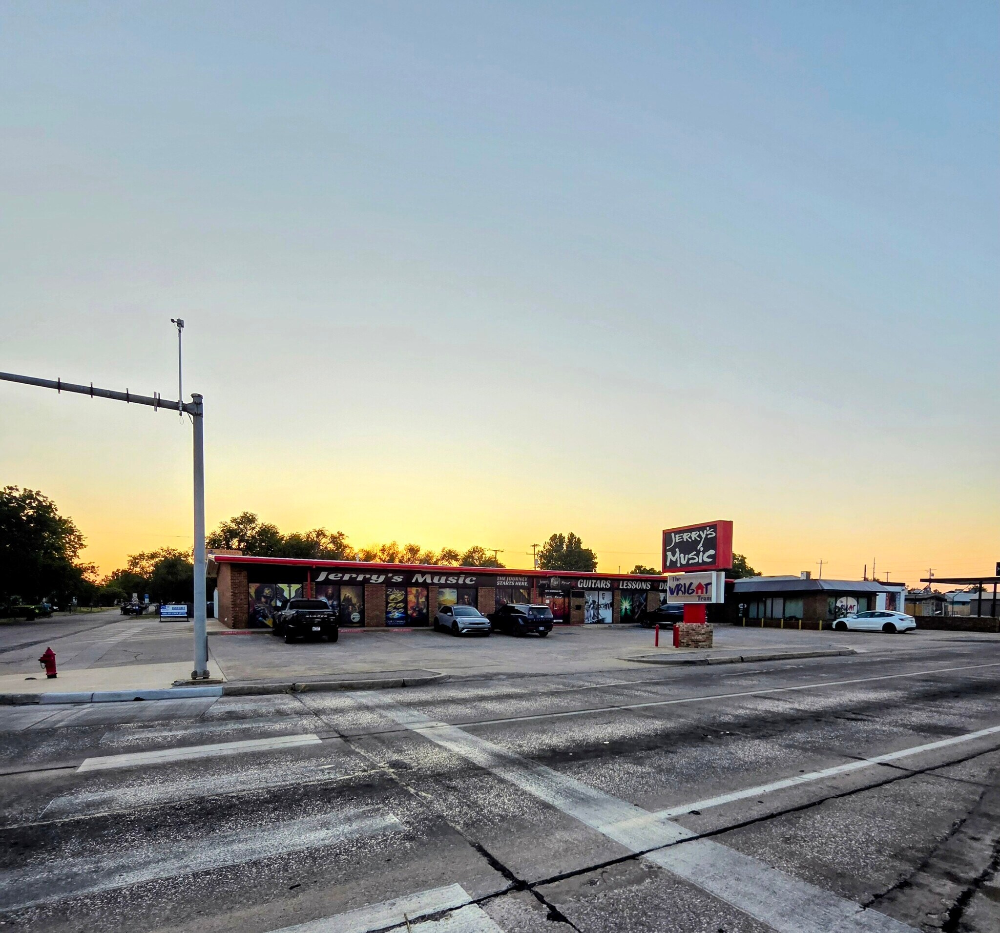 1013 SW Sheridan Rd, Lawton, OK for Sale