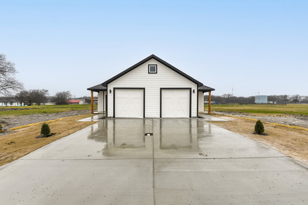 1020 Burnett blvd, Alvarado, TX for Sale