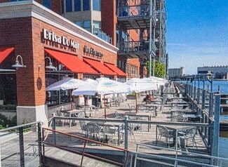 Milwaukee, WI Apartments - 509-643 E Erie St