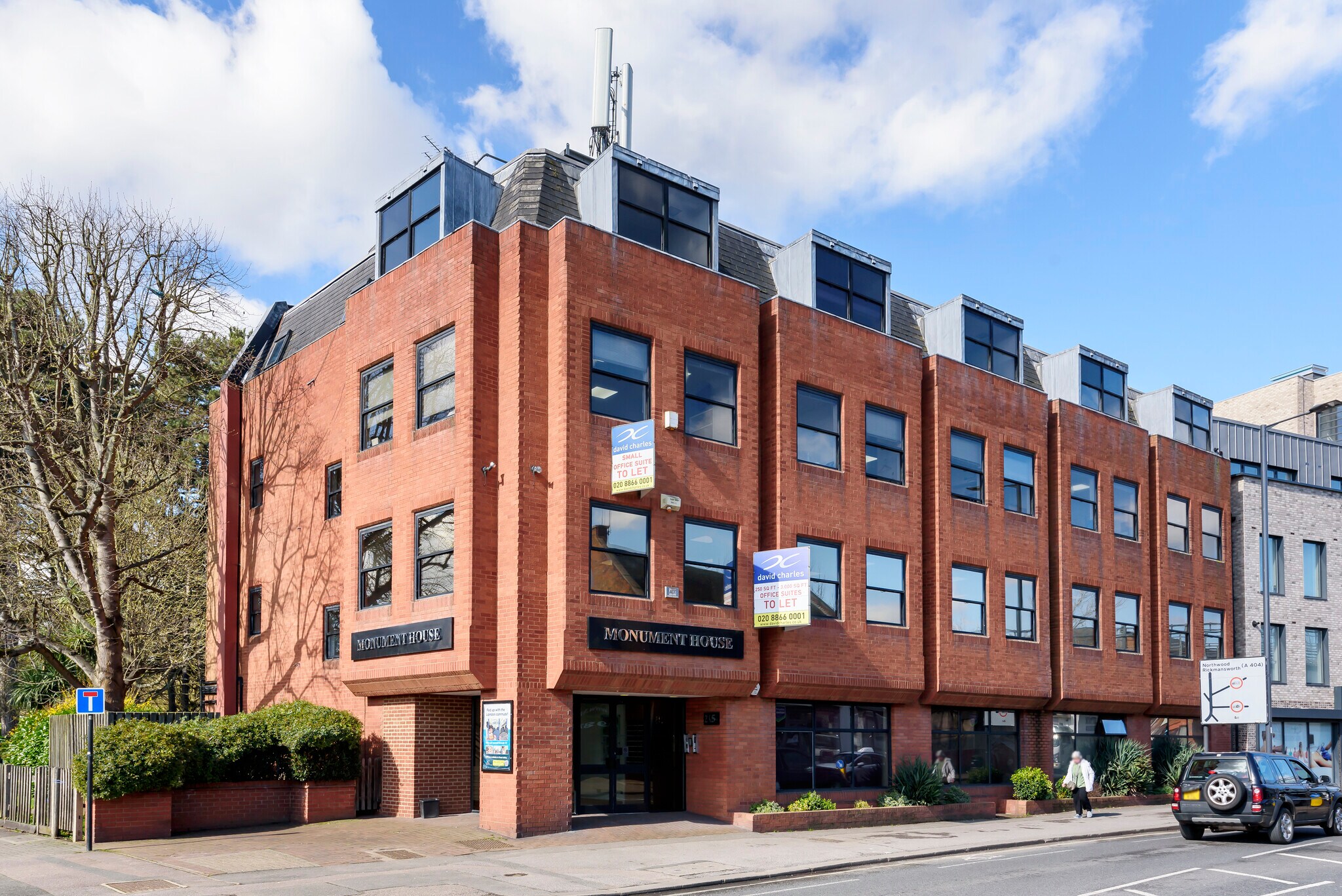 215 Marsh Rd, Pinner, LND for Rent