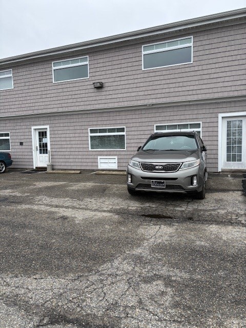 418 Roosevelt Dr, Derby, CT for Rent