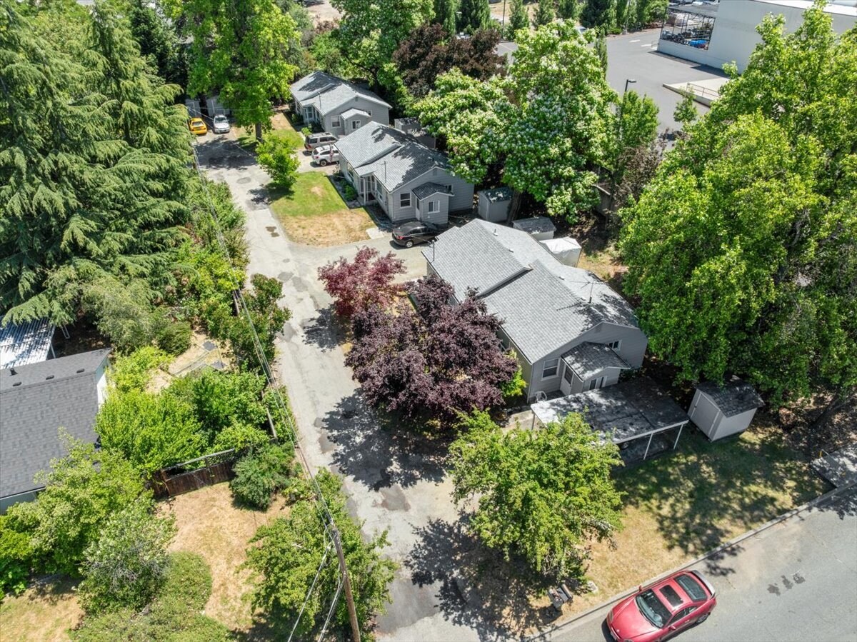 307 Tussey Ln, Grants Pass, OR for Sale