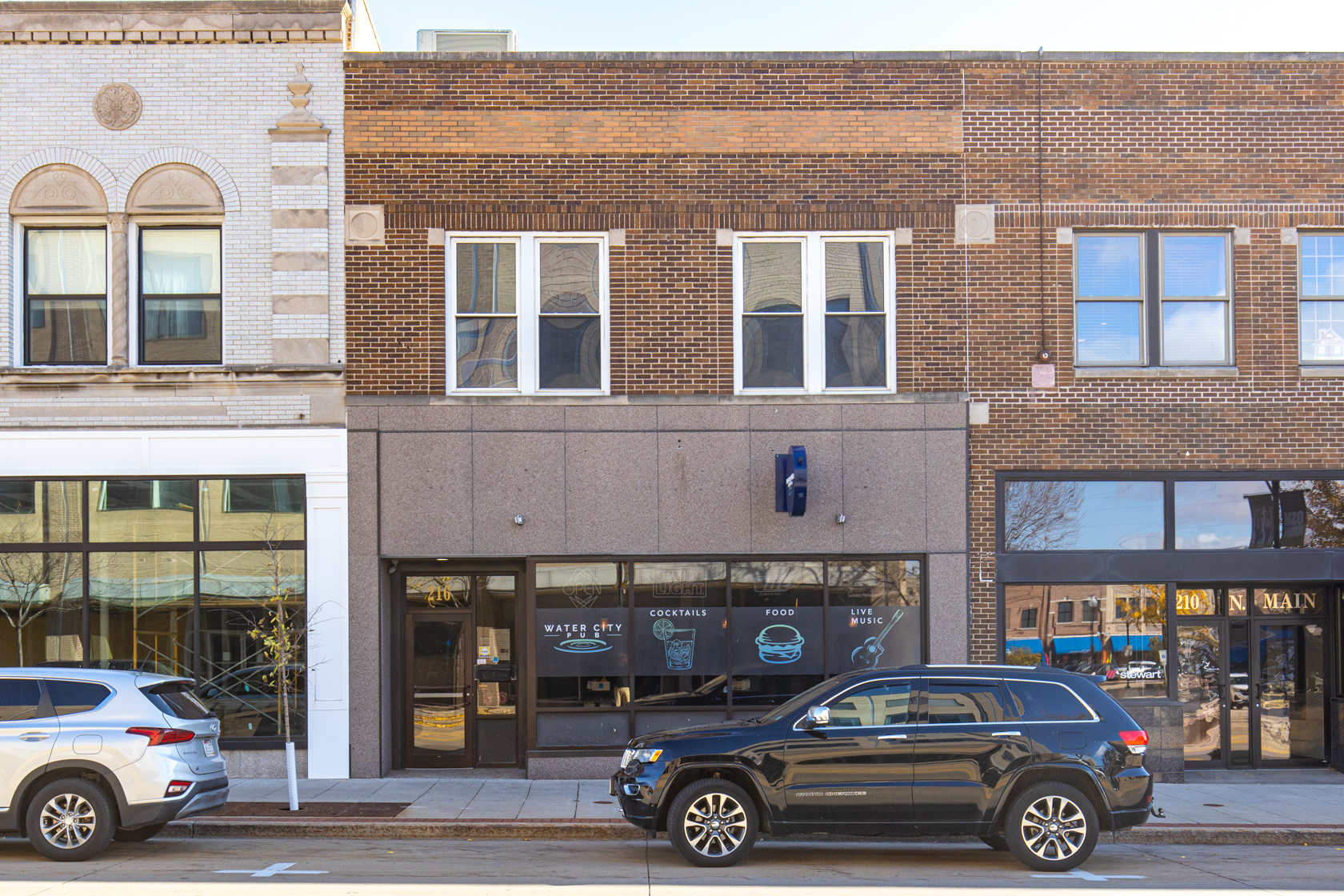 216 N Main St, Oshkosh, WI for Sale