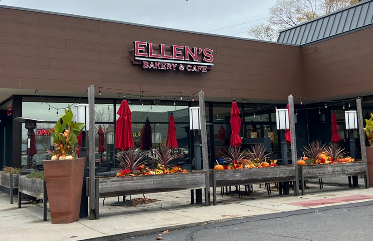 2465-2555 Orchard Lake Rd, Sylvan Lake, MI for Sale