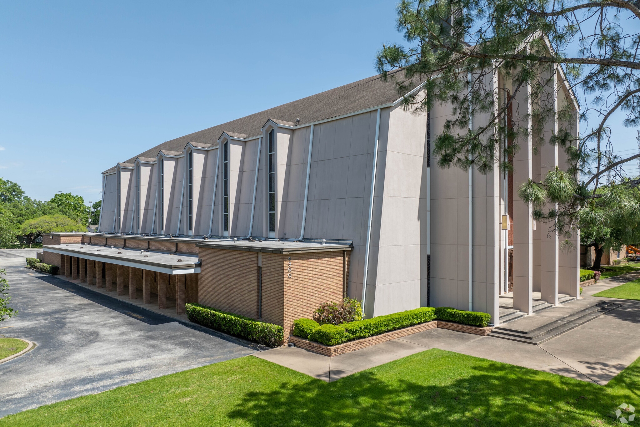 4300 W Bellfort St, Houston, TX for Rent