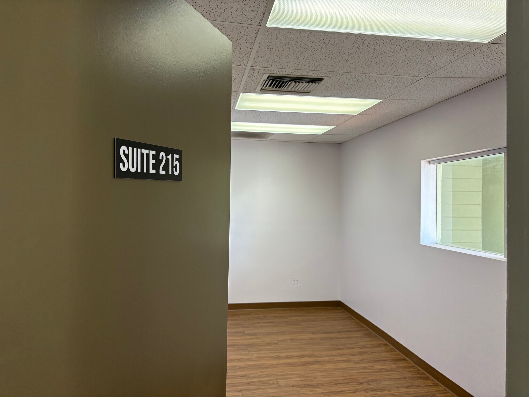 655 N Palm Canyon Dr, Palm Springs, CA for Rent