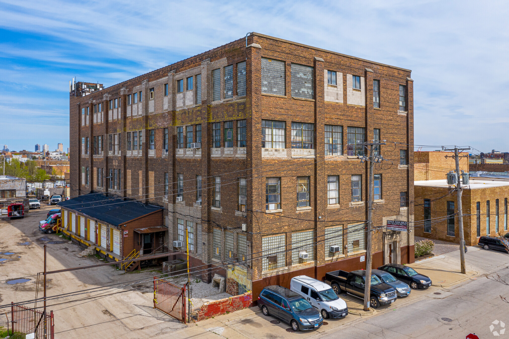 3065 N Rockwell St, Chicago, IL for Sale