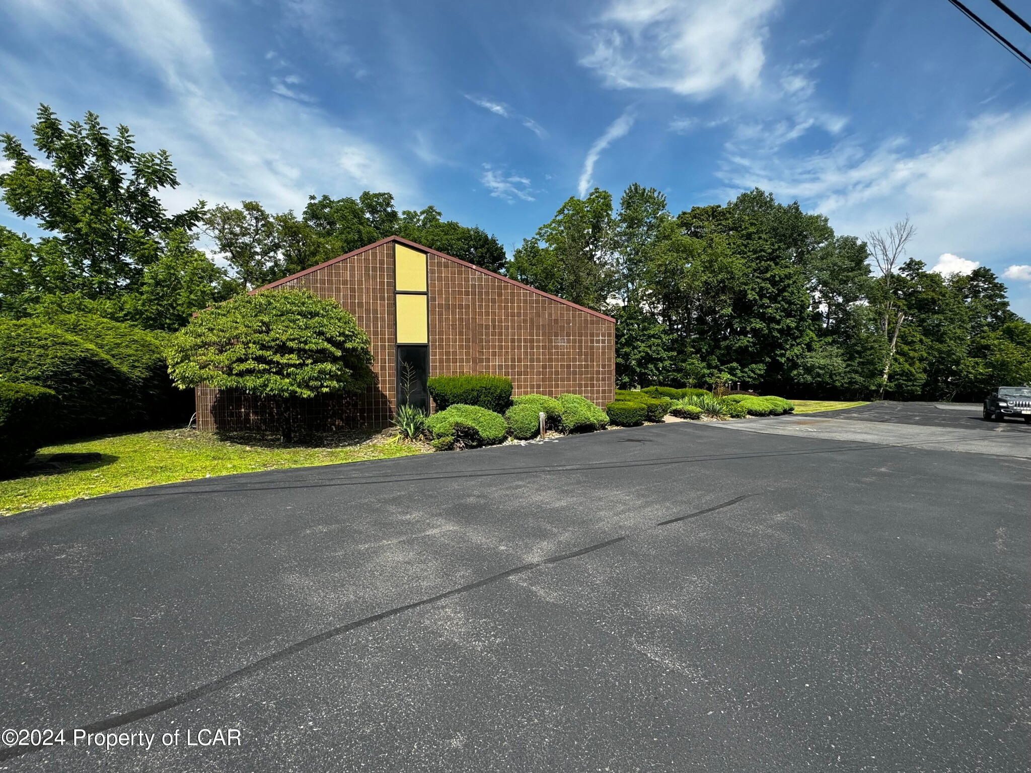 575 Memorial Hwy, Dallas, PA for Rent