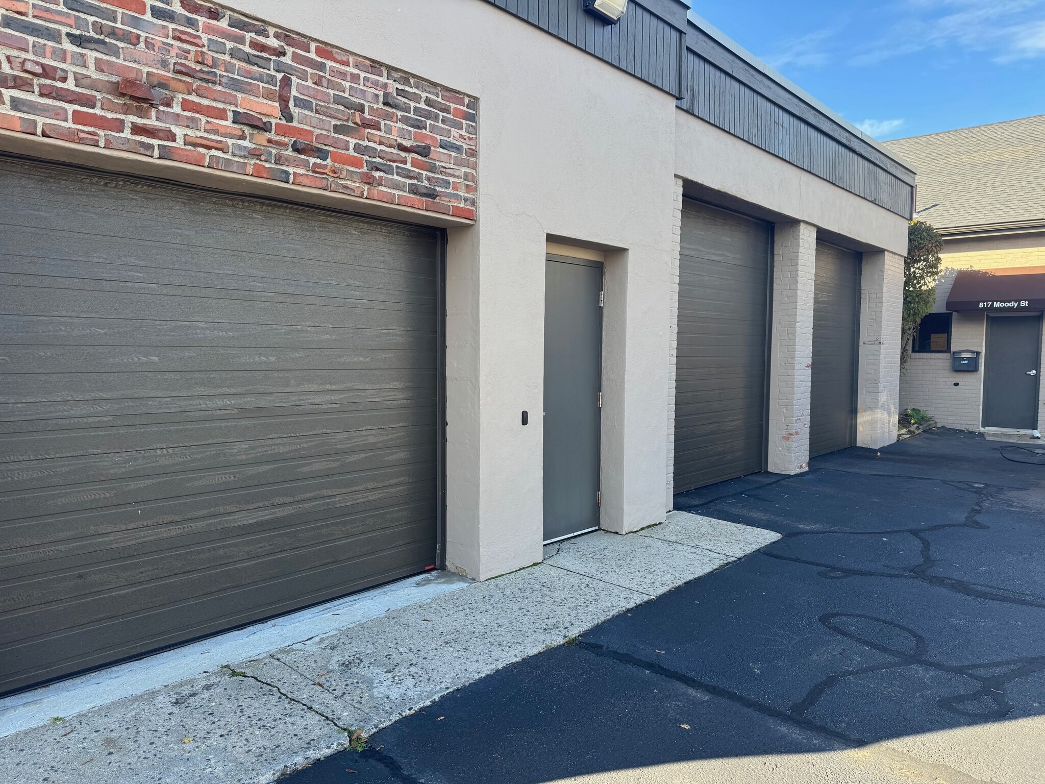 817 Moody St, Waltham, MA for Rent